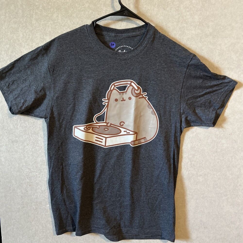 Dj Pusheen Size Medium T-shirt  Ne No Tags Grey#318-319
